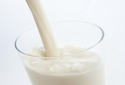 Молоко является хорошим источником кальция