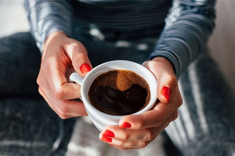 Обезвоживает ли кофе организм?