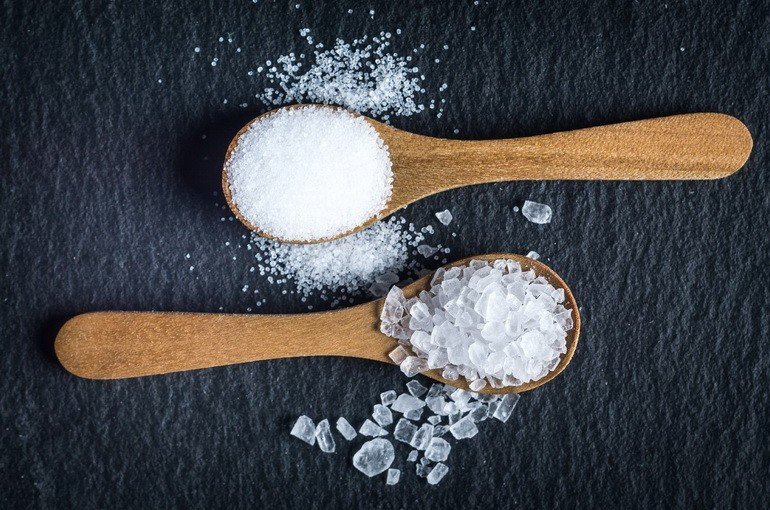 Чем отличается морская соль от обычной поваренной?