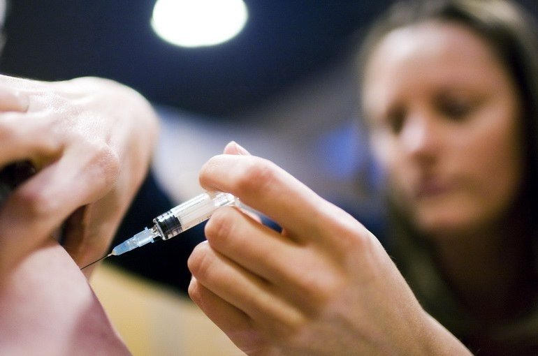 Вакцины опасны, а обязательная вакцинация нарушает права человека