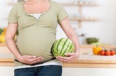Полезен ли арбуз во время беременности?